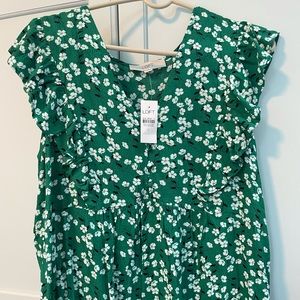 NWT Gorgeous and flowy blouse from LOFT.